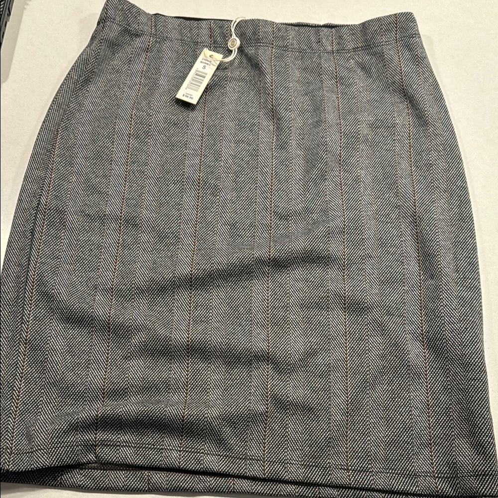 Max Studio Classic Gray Skirt size S